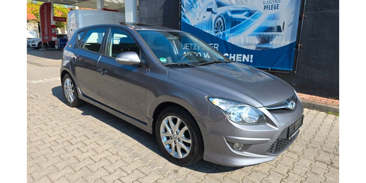 Hyundai i30 176.000 km 4.999 &euro; Garching 85748