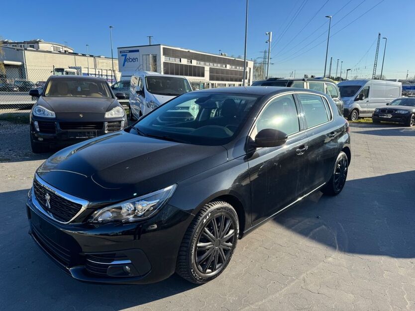 Peugeot 308 18.200 km 14.900 € Hamburg 22525