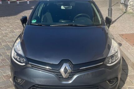 Renault Clio 106.000 km 6.900 &euro; Potsdam 14467