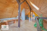 Helle 3,5-Zimmer-Dachgeschoßwohnung mit ausgebautem Dachspitz & Garage in ruhiger Lage zu vermieten