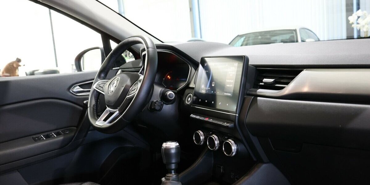 Renault Captur 130 TCE INTENS RED & BLACK / LED / AHK 83.000 km 14.577 &euro; Hamm 59077