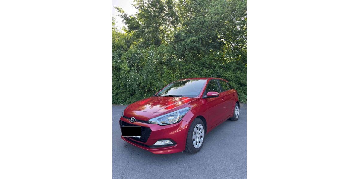 Hyundai i20 78.100 km 8.000 &euro; Arnsberg 59755