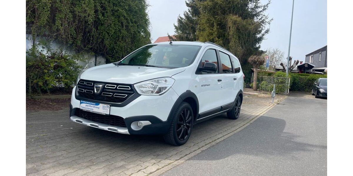 Dacia Lodgy 99.990 km 11.890 &euro; halberstadt 38820