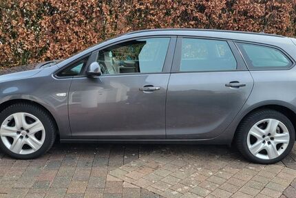 Opel Astra 146.000 km 5.500 &euro; Essen 49632