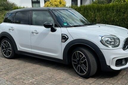 Mini Countryman S (Cooper) 114.667 km 17.600 &euro; Königswinter 53639