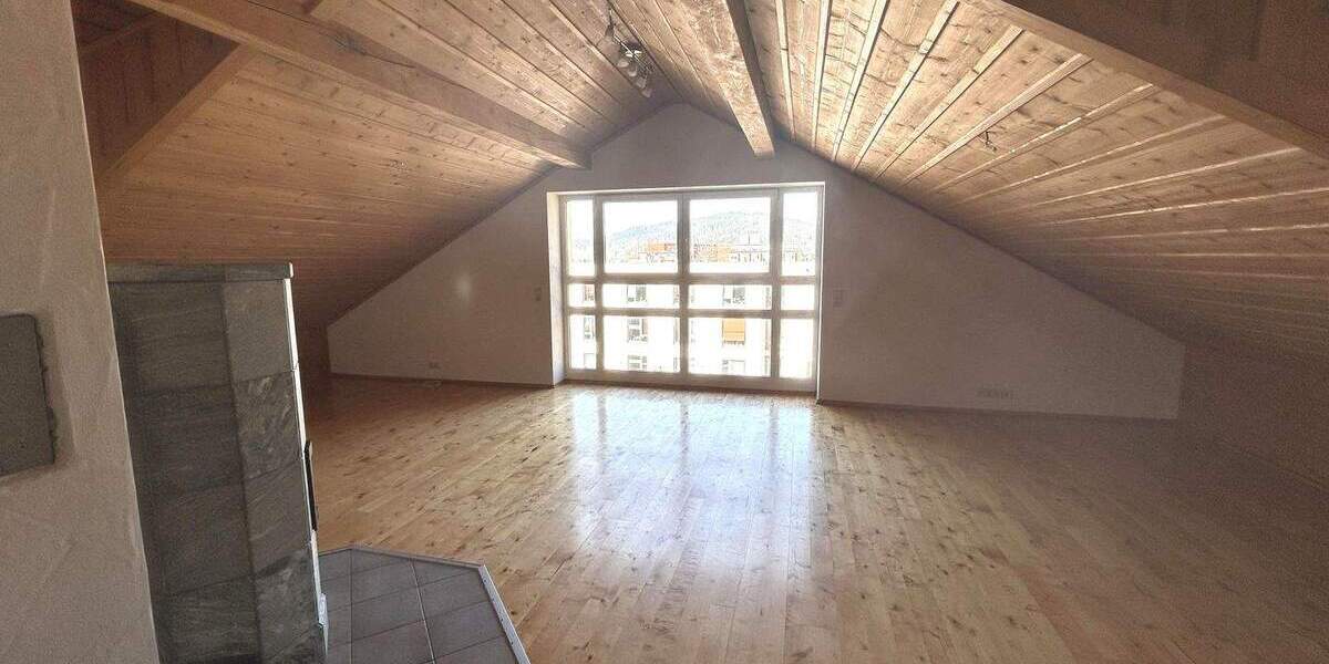 Etagenwohnung Titisee-Neustadt Neustadt - 3 Zimmer, 93 m&sup2;, 265.000&euro; | Angebot:25476119