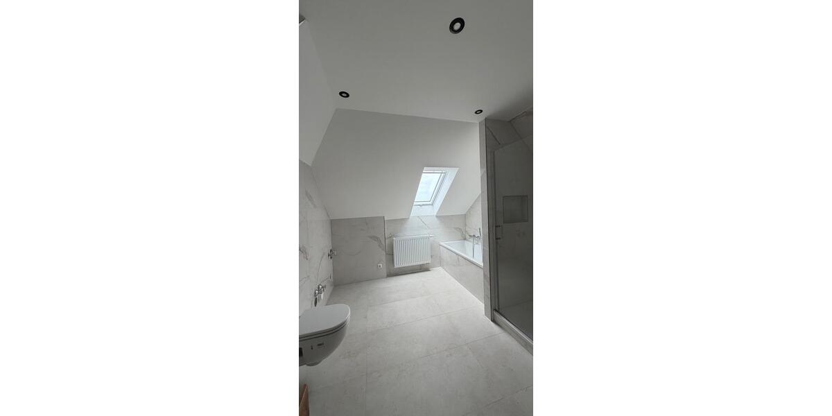Dachgeschoßwohnung Riesa - 3 Zimmer, 70 m&sup2;, 480&euro; | Angebot:26657642