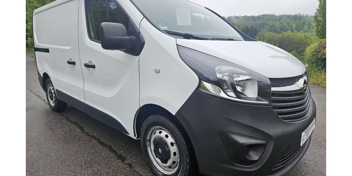 Opel Vivaro 90.000 km 11.995 &euro; Olsberg 59939