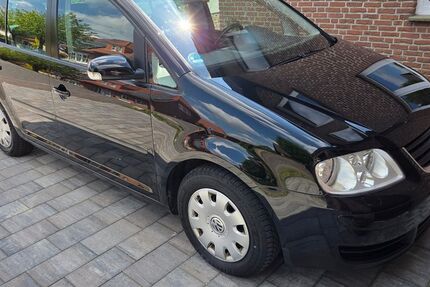 VW Touran 189.537 km 3.999 &euro; Heek 48619
