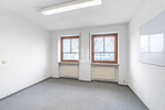 WINDISCH - Attraktive Wohnung mit 4 Zimmern im Herzen von Puchheim - aktuell als Büro genutzt - Etagenwohnung Puchheim | Angebot:25974146