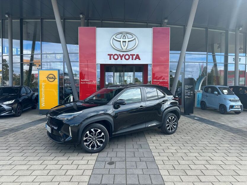 Toyota Yaris Cross 8.000 km 30.890 € Singen 78224
