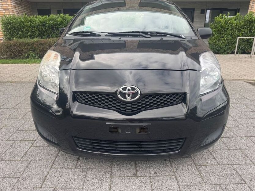 Yaris