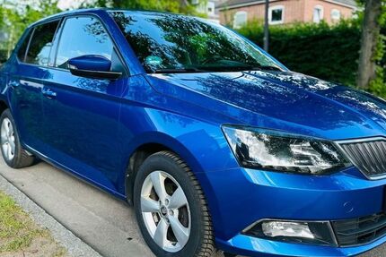 Skoda Fabia 144.107 km 6.550 &euro; Hamburg 22043