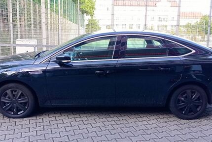 Ford Mondeo 249.000 km 3.332 € München 81541