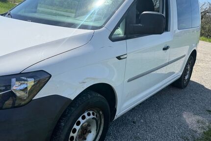 VW Caddy 300.000 km 5.700 &euro; Essingen 73457