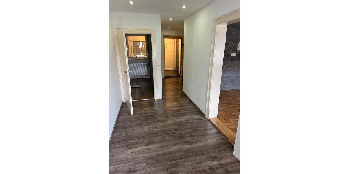 Mehrfamilienhaus, Wohnhaus Ipsheim - 7 Zimmer, 170 m&sup2;, 500.000&euro; | Angebot:27024841