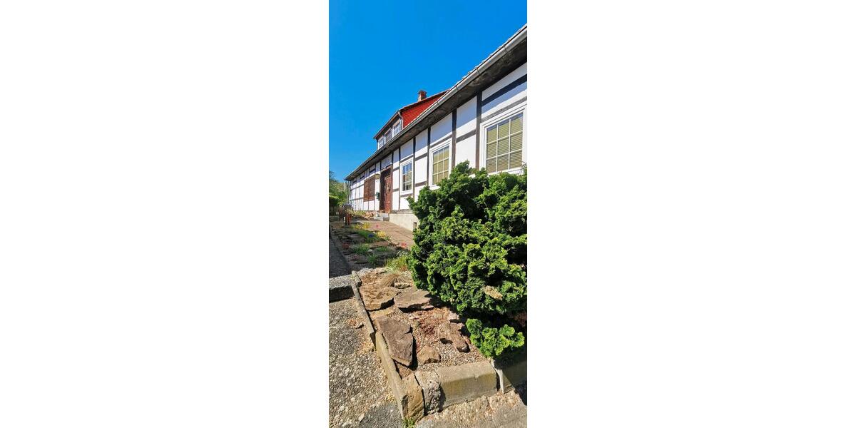 Etagenwohnung Lügde - 2 Zimmer, 80 m&sup2;, 450&euro; | Angebot:26372660