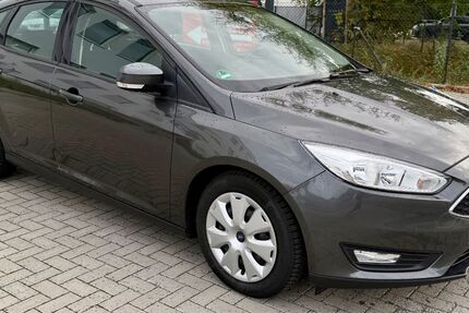 Ford Focus 110.000 km 5.490 &euro; Berlin 12357