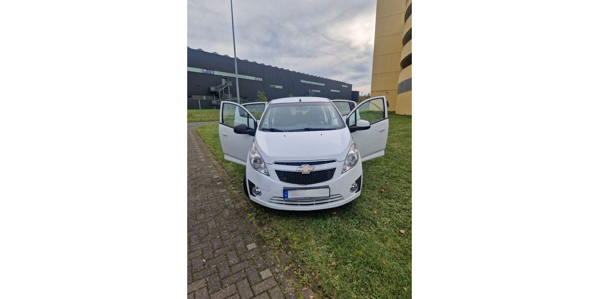 Chevrolet Spark 96.000 km 3.200 &euro; Köln 51103