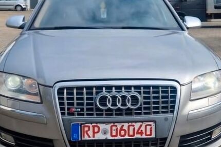 Audi A8 180.000 km 5.000 &euro; Essingen 76879