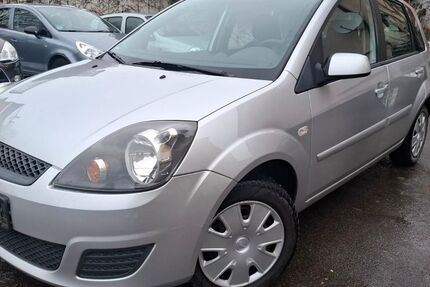 Ford Fiesta 100.000 km 1.999 &euro; Stuttgart 70195