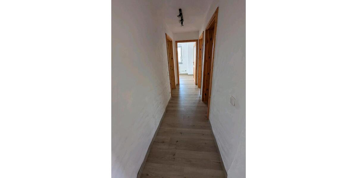 Einfamilienhaus Gillenfeld - 9 Zimmer, 250 m&sup2;, 335.000&euro; | Angebot:25512713