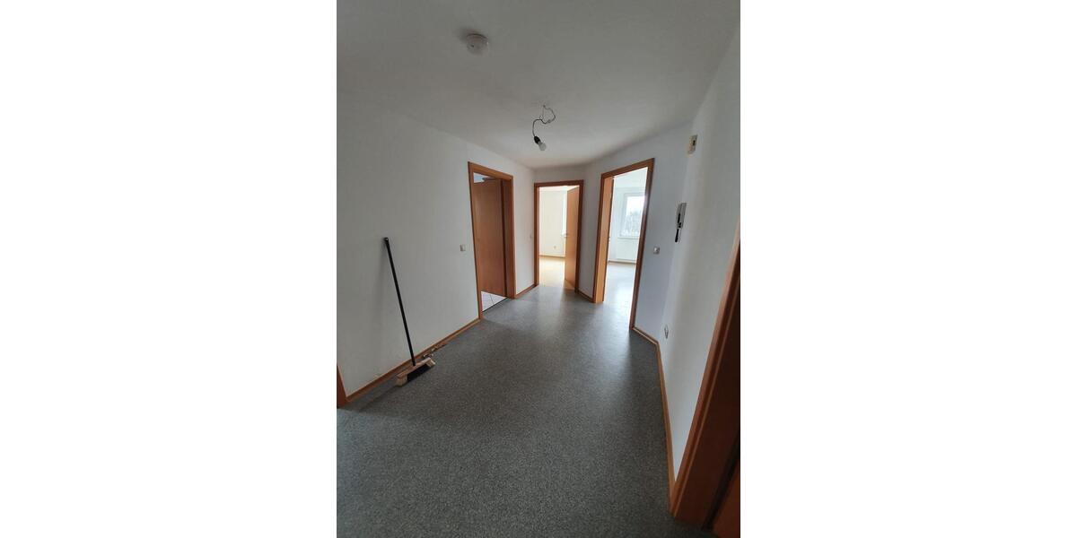 Dachgeschoßwohnung Nittenau - 2.5 Zimmer, 67 m&sup2;, 600&euro; | Angebot:26185126