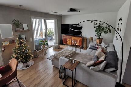 Moderne 88qm große Erdgeschosswohnung mit Einbauküche und Garage 3.5 zimmer