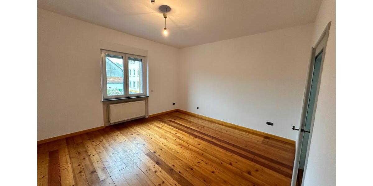 Etagenwohnung Ulrichstein - 2 Zimmer, 93 m&sup2;, 850&euro; | Angebot:26147343
