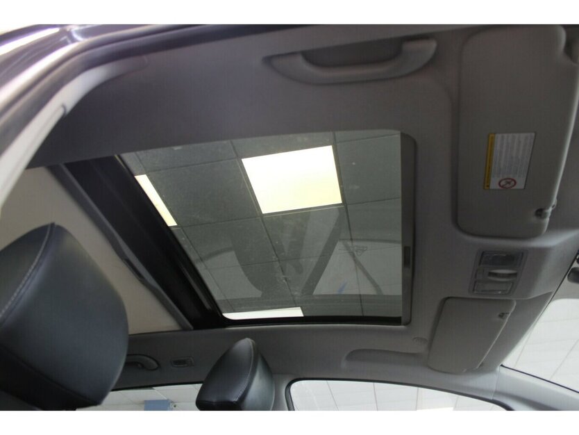 Kia Venga 1.6 CVVT Edition 7 - Panorama - 42.466 km 9.980 € Euskirchen 53881