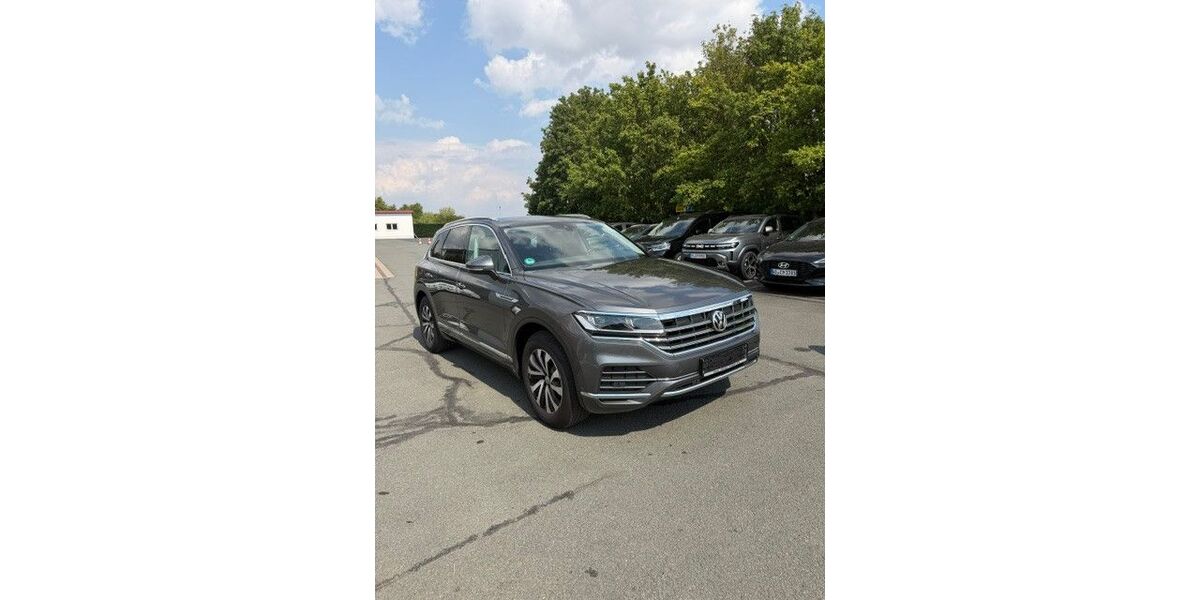 VW Touareg 220.000 km 23.205 &euro; Drei Gleichen 99869