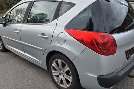 Peugeot 207 185.000 km 890 &euro; Gelsenkirchen 45889