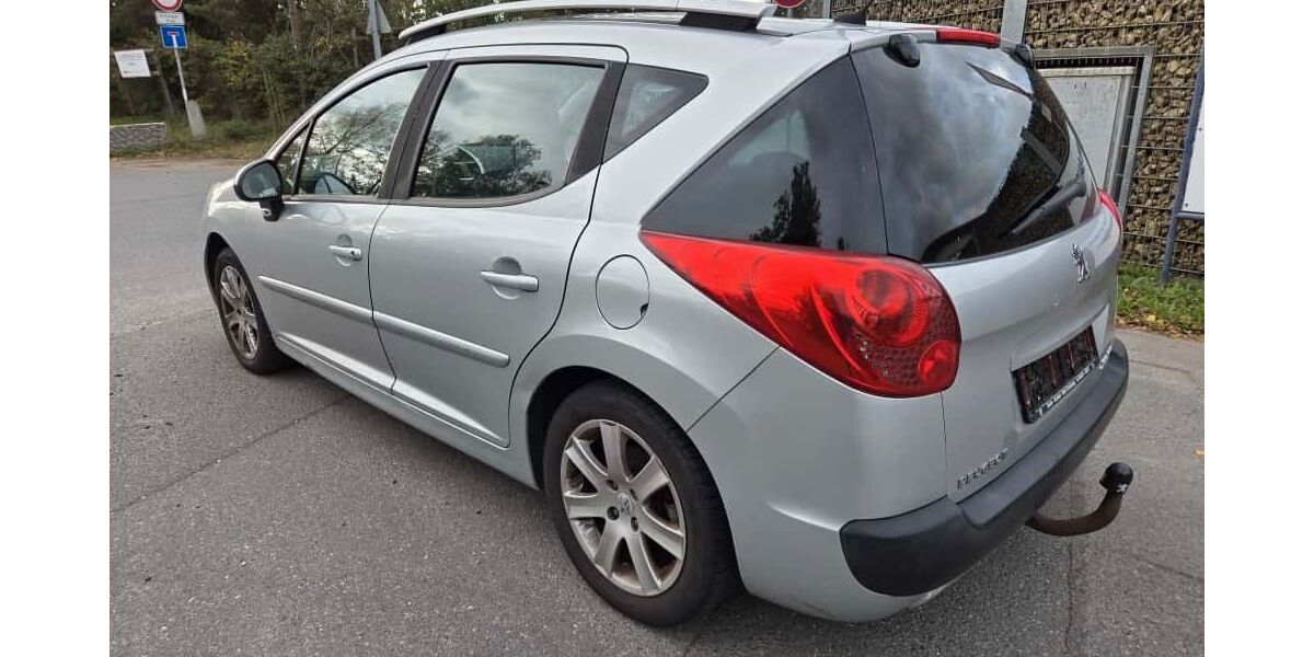 Peugeot 207 185.000 km 890 &euro; Gelsenkirchen 45889