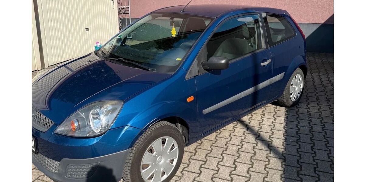 Ford Fiesta 126.000 km 2.300 &euro; Hamm 59071