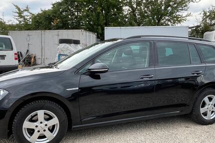 VW Golf 153.000 km 8.800 &euro; Nürnberg 90427