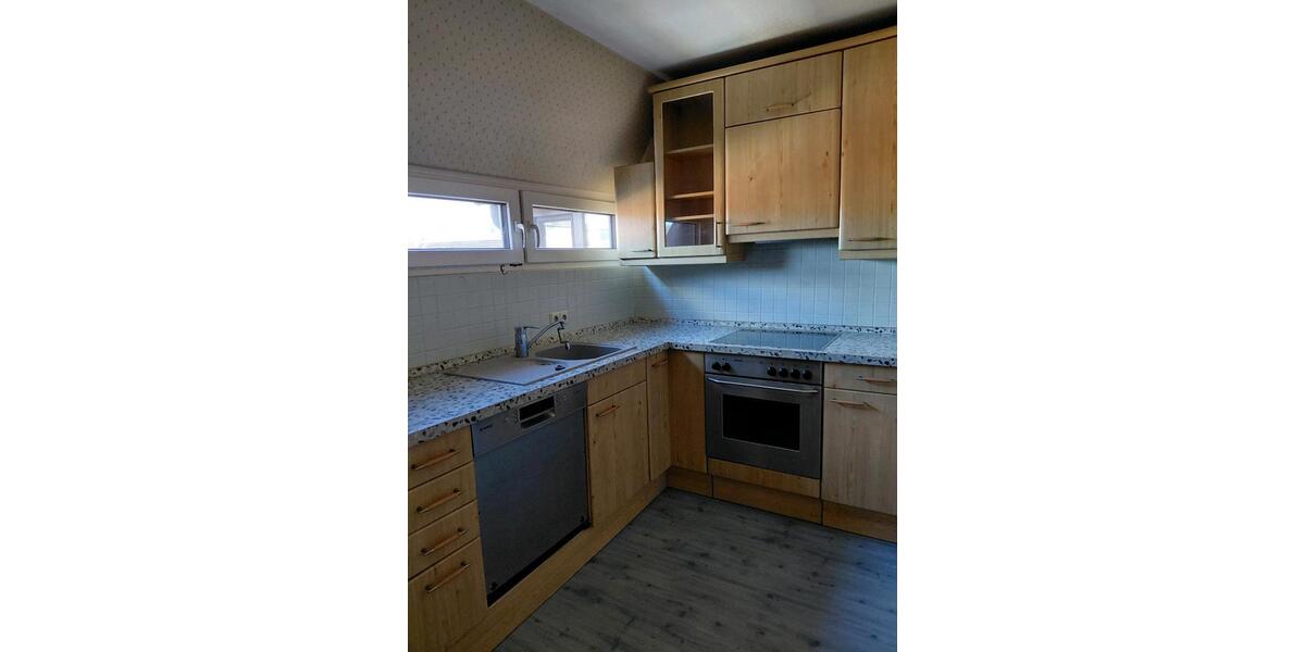 Dachgeschoßwohnung Schlüchtern - 3 Zimmer, 82 m&sup2;, 738&euro; | Angebot:25252603