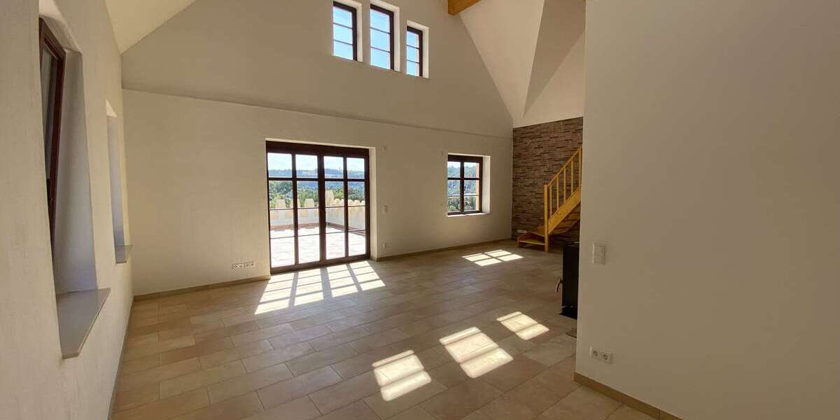 Etagenwohnung Dresden Pieschen - 4 Zimmer, 175 m&sup2;, 2.400&euro; | Angebot:25641856