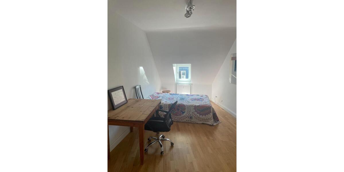 Dachgeschoßwohnung Frankfurt am Main Bockenheim - 1 Zimmer, 25 m&sup2;, 690&euro; | Angebot:26680420