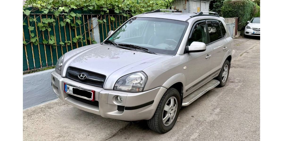 Hyundai TUCSON 71.000 km 7.500 &euro; München 80995