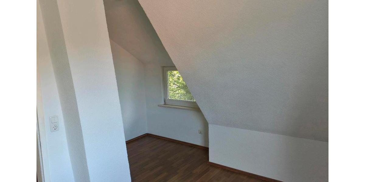 Dachgeschoßwohnung Nienburg (Weser) - 3 Zimmer, 61 m&sup2;, 80.000&euro; | Angebot:27163137