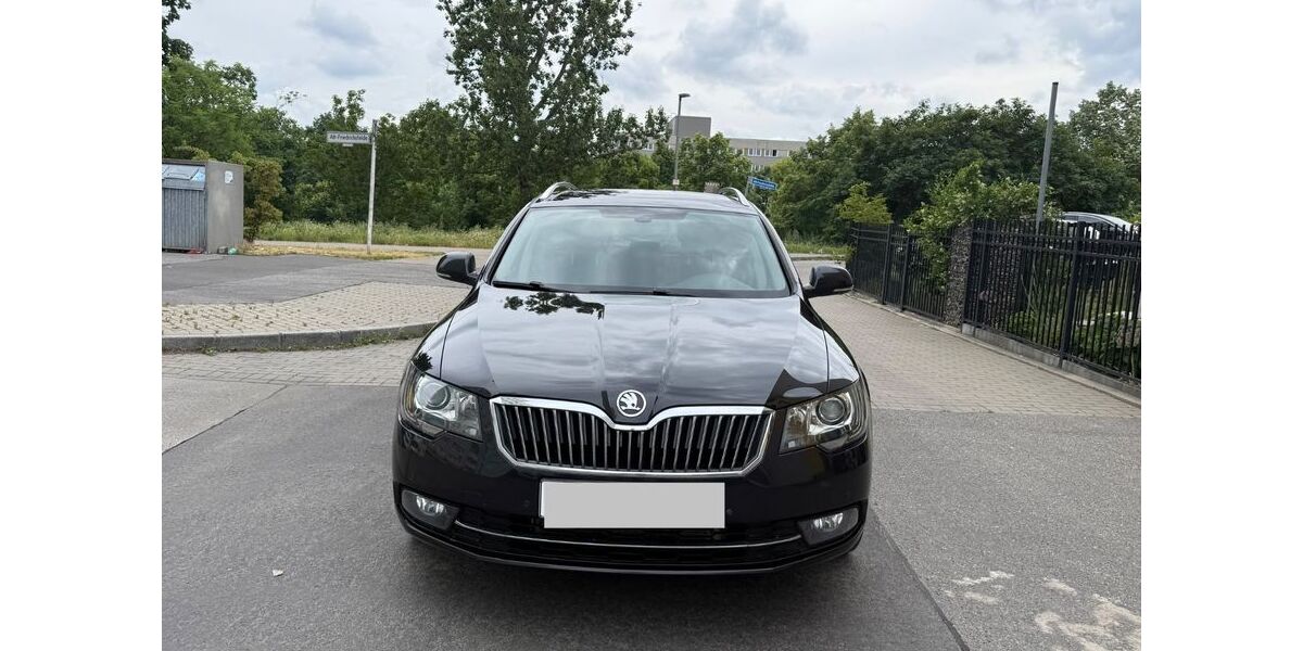 Skoda Superb 227.000 km 6.990 &euro; Berlin 10315