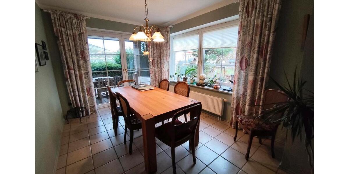 Einfamilienhaus Northeim - 9 Zimmer, 250 m&sup2;, 350.000&euro; | Angebot:25614325