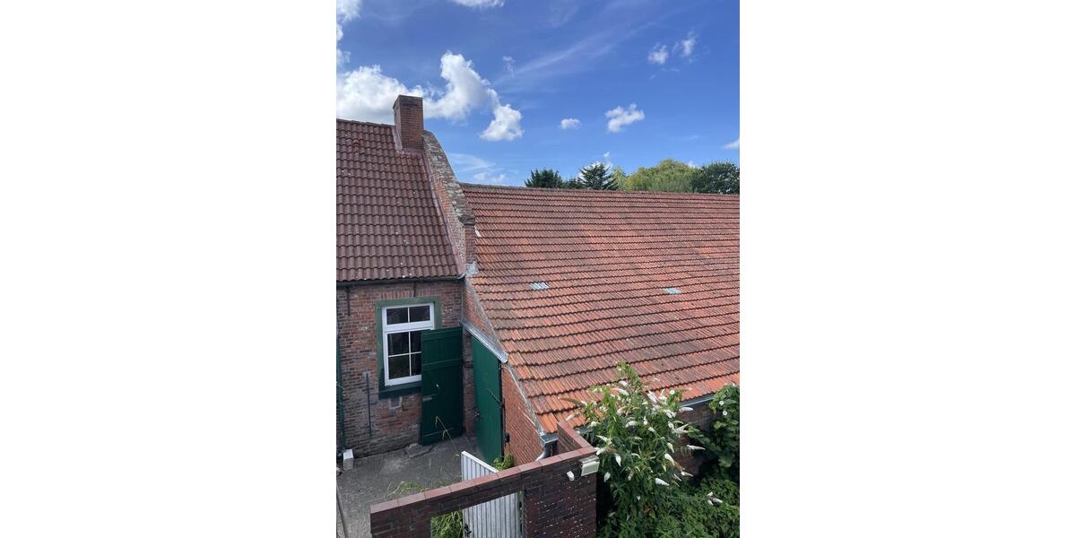 Mehrfamilienhaus, Wohnhaus Hage - 10 Zimmer, 250 m&sup2;, 600&euro; | Angebot:26364123