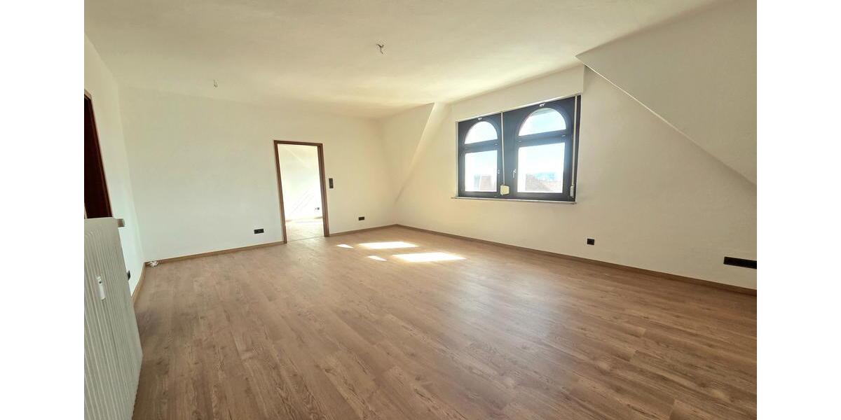Dachgeschoßwohnung Bad Rodach - 3 Zimmer, 98 m&sup2;, 600&euro; | Angebot:26095511