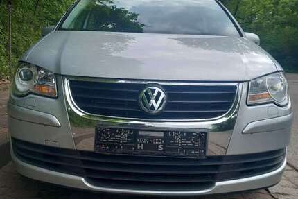 VW Touran 186.500 km 6.000 &euro; Neustadt 91413