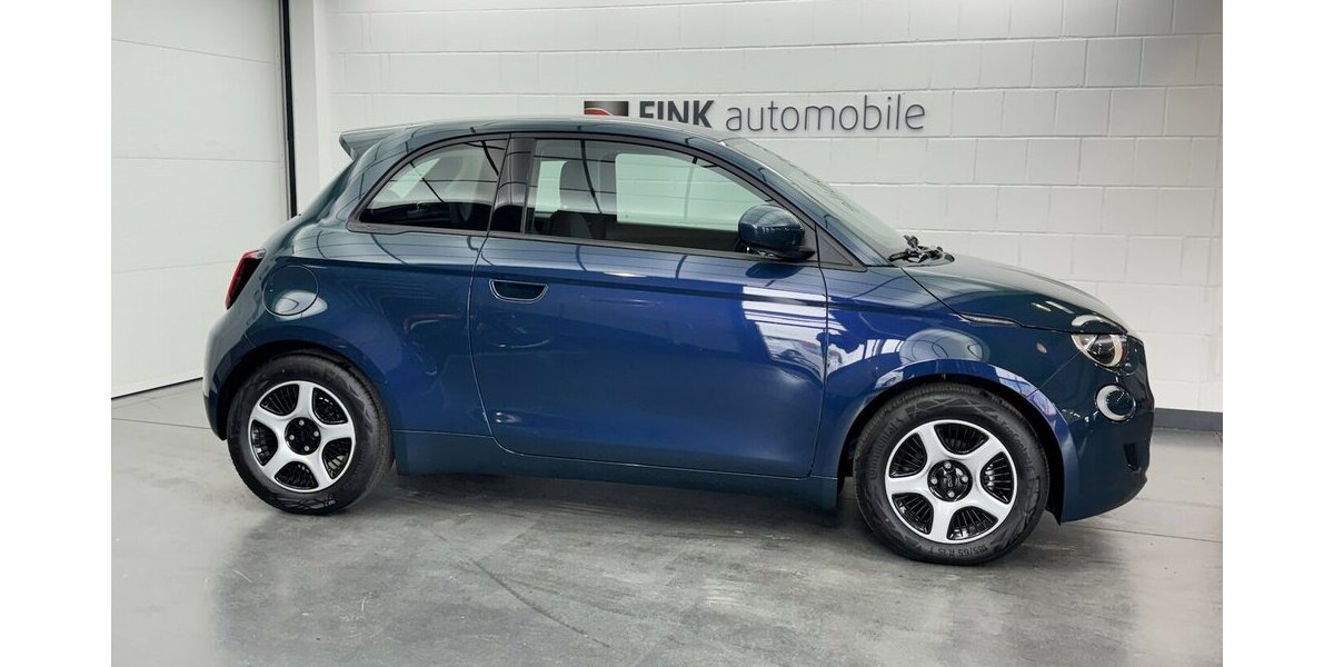 Fiat 500e Action Carplay Android Automatik 1.Hand 11.400 km 13.120 &euro; Lich 35423