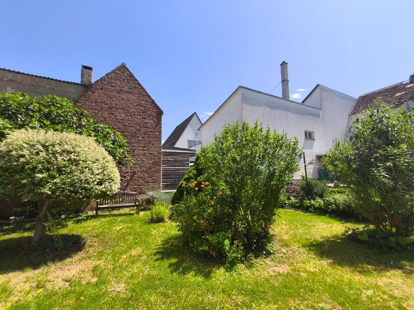Gut geschnittenes, helles EFH mit schönem Garten in Elz