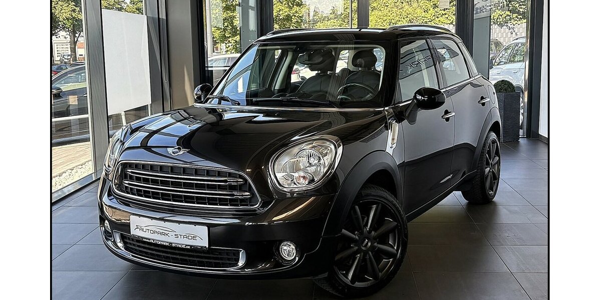 Mini Cooper Countryman Aut. Bi-Xenon Temp. Ambiente 116.000 km 9.999 &euro; Stade 21682