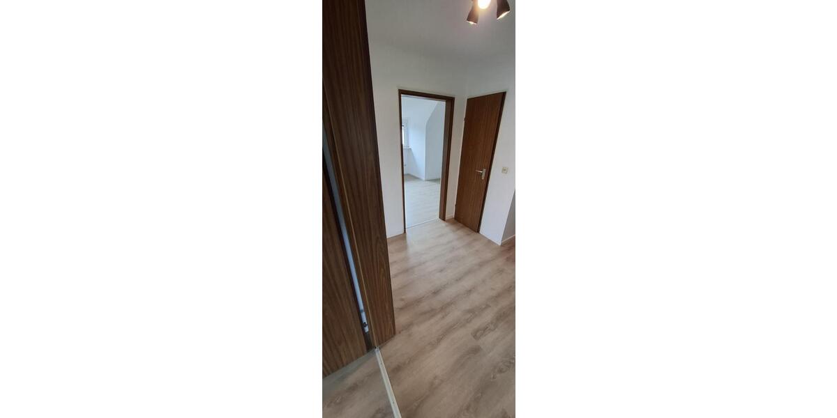 Dachgeschoßwohnung Schwaig Bei Nürnberg - 2 Zimmer, 65 m&sup2;, 690&euro; | Angebot:25711946