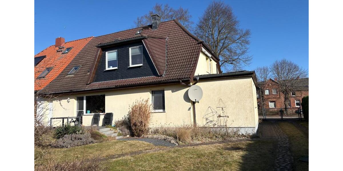 Doppelhaushälfte Güstrow - 5 Zimmer, 200 m&sup2;, 260.000&euro; | Angebot:25299314